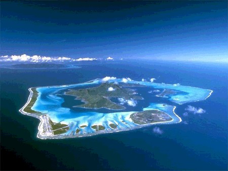 Филиппины обвинили Китай во вторжении в территориальные воды страны