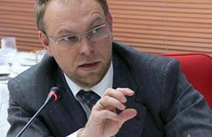 Власенко: Тимошенко необходим специалист-нейрохирург Власенко: Тимошенко необходим специалист-нейрохирург