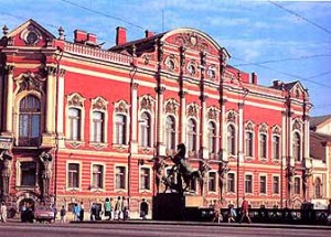 В Санкт-Петербурге горит дворец Белосельских-Белозерских