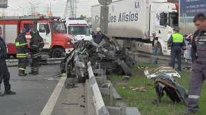 Променял жизнь на поворот: крупное ДТП на 108 километре МКАД Променял жизнь на поворот: крупное ДТП на 108 километре МКАД