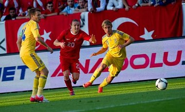 Украина проиграла Турции со счётом 2:0