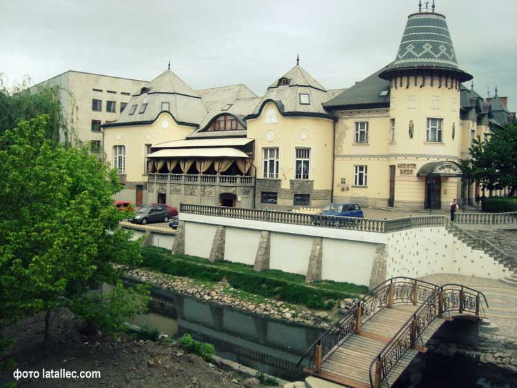 В украинском городе статус регионального получил венгерский язык