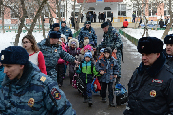 Стрельба в московской школе 03.02.2014. Видео