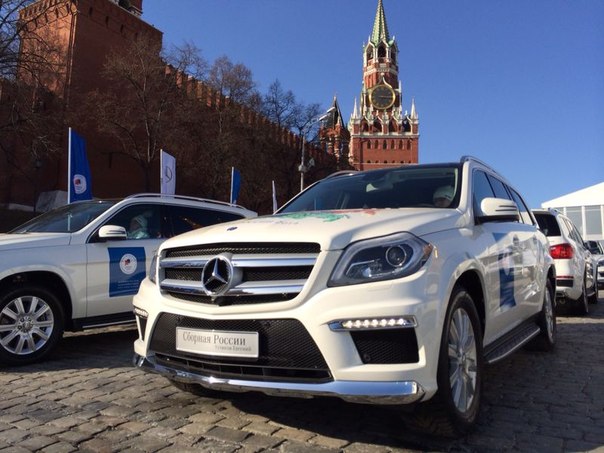 Награждение Олимпийцев 2014 автомобилями
