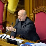 Турчинов предупреждает о провокациях и диверсиях в День Победы