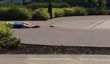 Фото. На Донецком ЖД вокзале расстреляли парковщика