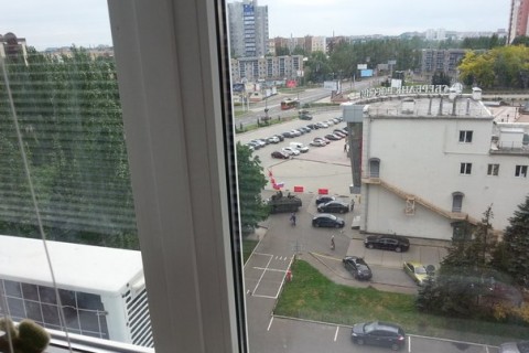 В Донецке штурмуют военную часть 3004