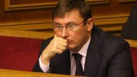 Луценко: ночью из России проехало 15 "КамАЗов" с террористами