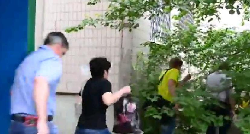 Видео. Террористы ЛНР ведут обстрел из жилого дома