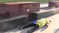 Видео. В Москве активисты предлагали "отведать украинской крови"