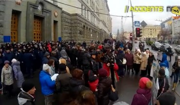 Видео. Как в Харькове ГорСовет штурмовали